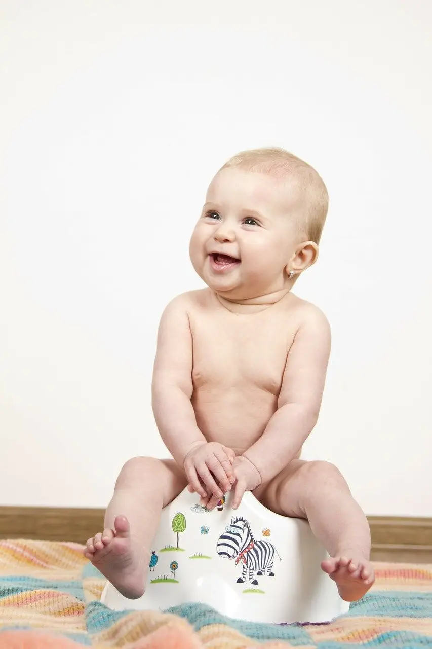 Baby op een plaspotje